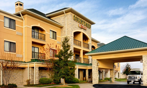Springfield-Courtyard